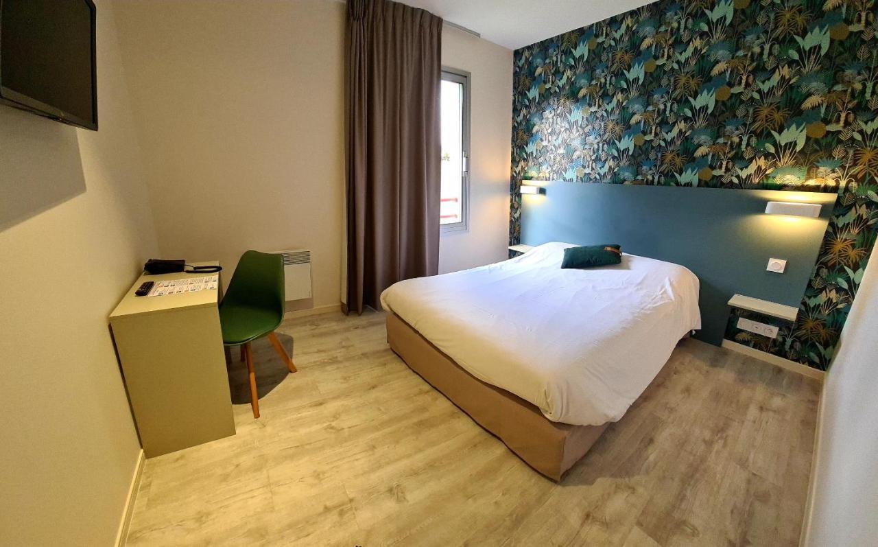 Hotel Pont De Senard 3*